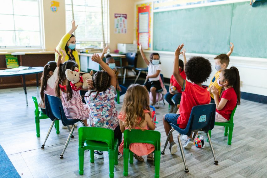 Clean Air in Canadian Classrooms: The Next Education Revolution Clean Air in Canadian Classrooms: The Next Education Revolution